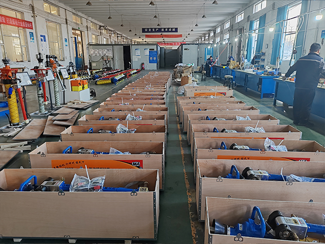 氣動(dòng)錨桿鉆機(jī)